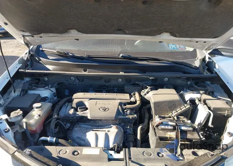 2016 Toyota Rav4 Le z USA, uszkodzony, nr VIN JTMBFREV0GJ073129